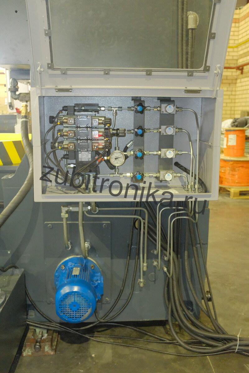 Зубодолбежный станок 5А140 Фотографии станка - Гидравлика станка